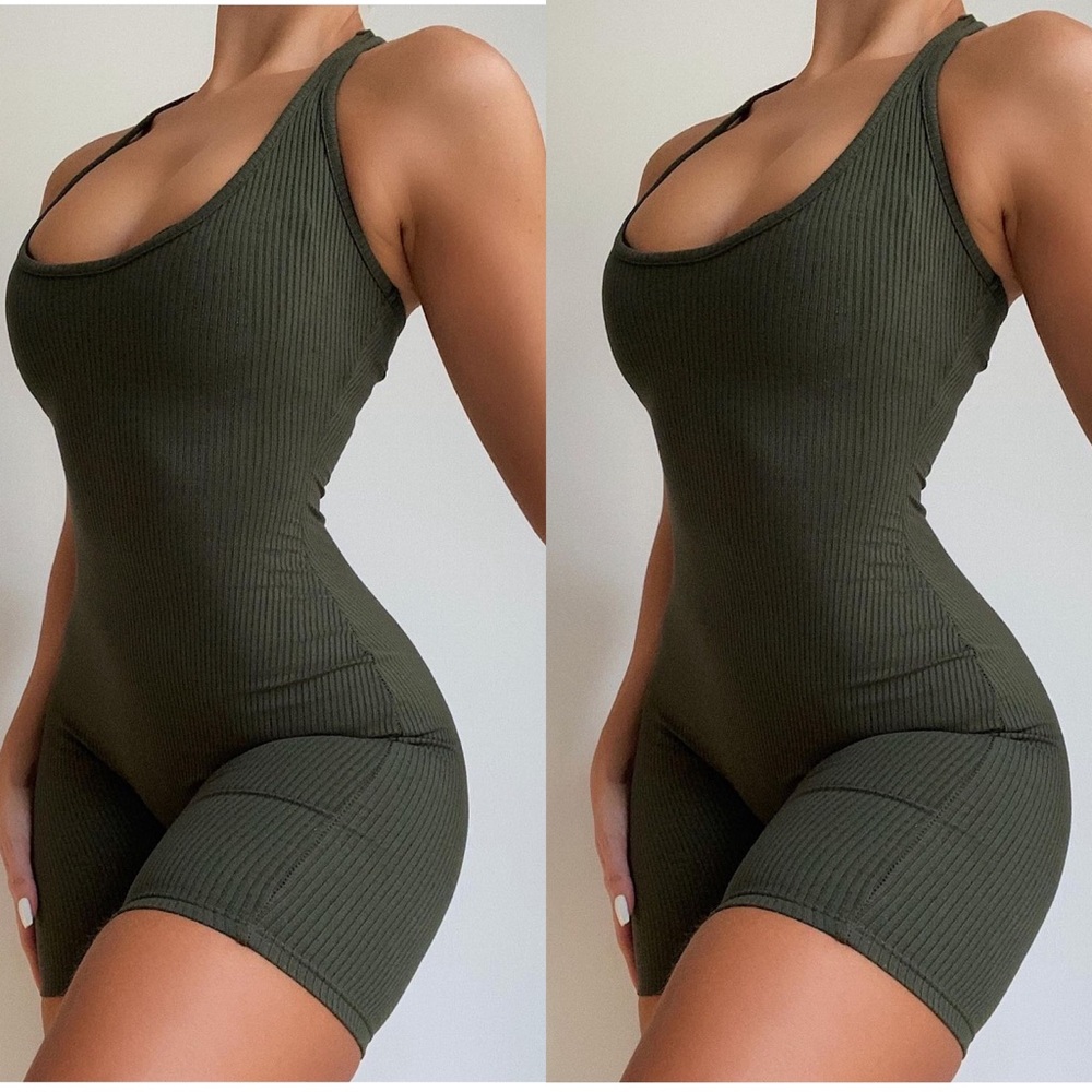 Naked wardrobe Olive Snatched Romper